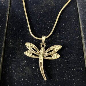 Bella & Rose Silver Toned Jewelry Set